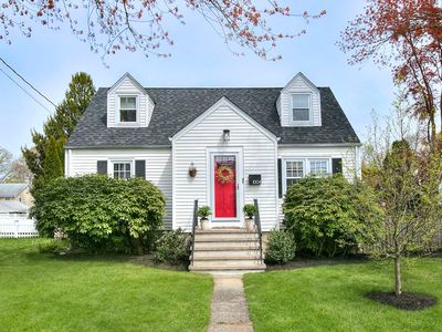 1004 Oldfield Road, Fairfield, CT, 06824