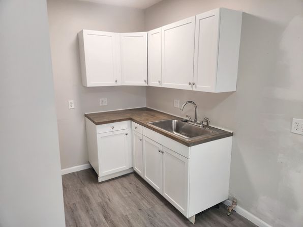 154 S Market St #2
