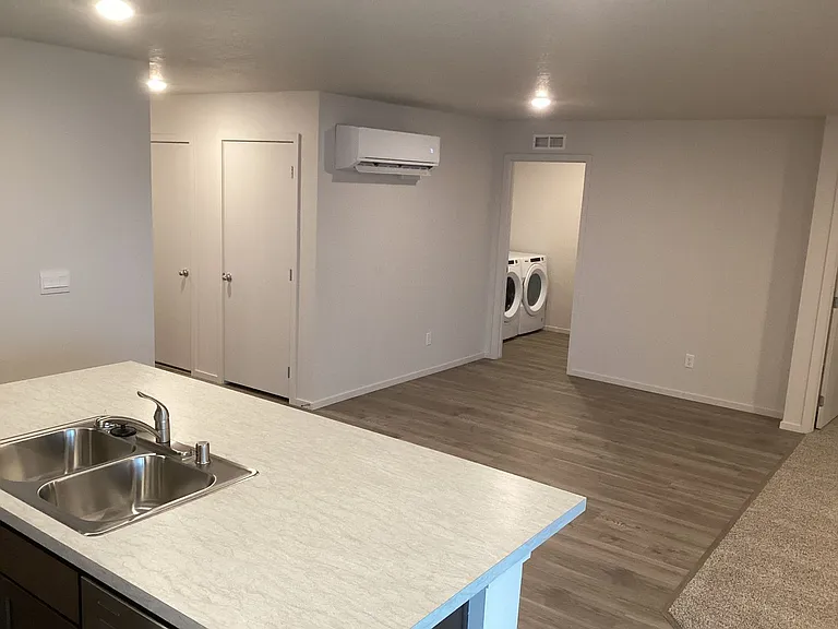 133 S Panda Ct — Photo 2