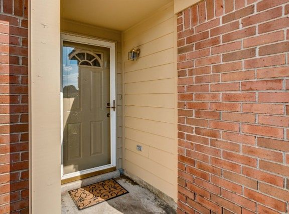 4th image of 4236 Rainey Woods Dr