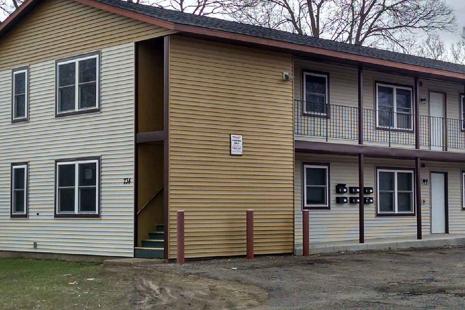 734 Menomonie St — Photo 2