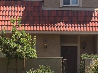 17934 River Cir APT 4, Santa Clarita, CA 91387