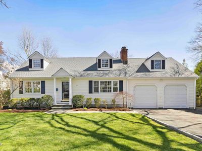 19 Pond Pl, Cos Cob, CT, 06807