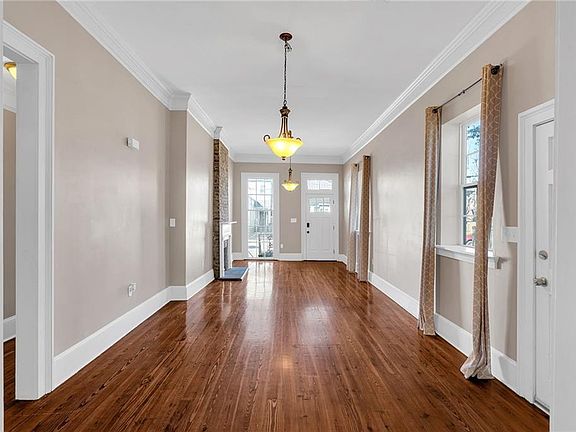 4th image of 3806 Constance St