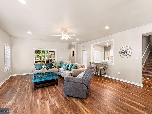 3rd image of 23 Concord Ln