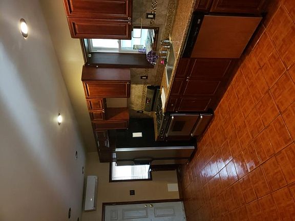 4th image of 98 Midland Ave Floor 1