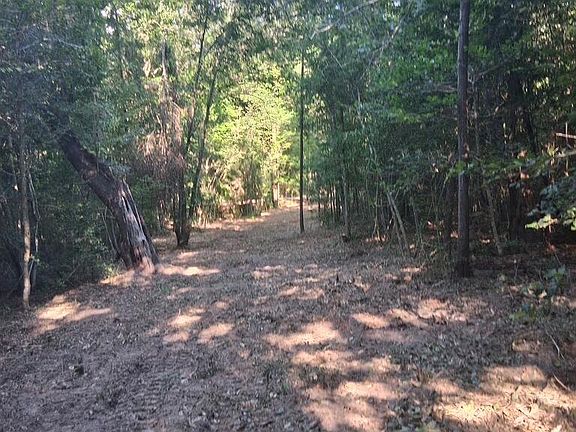 3rd image of 2405 County Road 1067