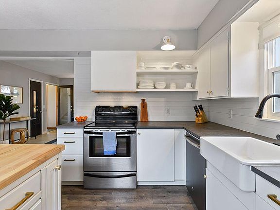 3rd image of 5029 Sheridan Ave S #1