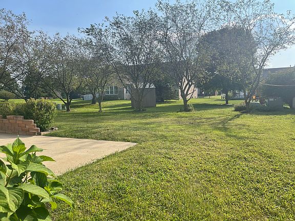 4th image of 203 Bishop Dr
