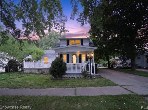 430 Power St, Fowlerville, MI 48836