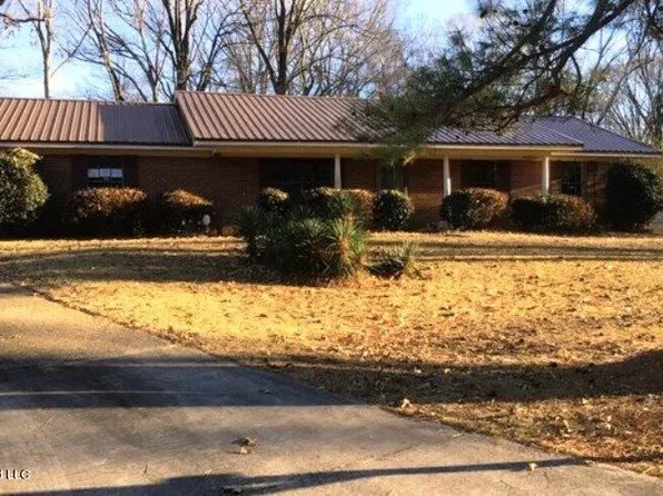 5030 Rollingwood Dr, Vicksburg, MS 39183