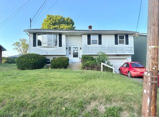 1085 Grand St, Phillipsburg Town, NJ 08865