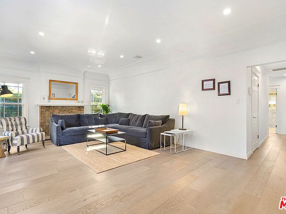 2nd image of 801 N Laurel Ave