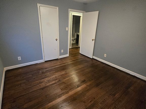 3rd image of 1716 Iroquois St