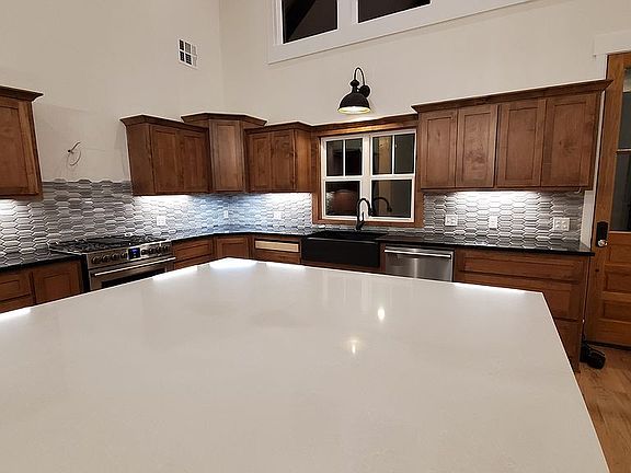 Kitchen less venthood