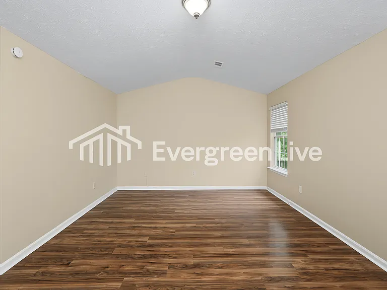 6718 Roscommon Dr — Photo 7