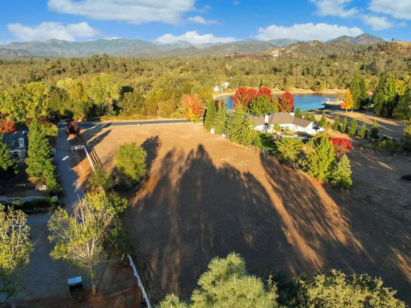 0 Spring Lake St, Redding, CA 96003