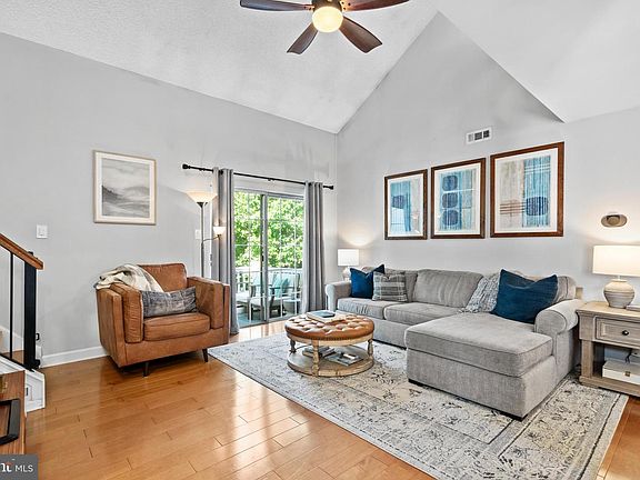 4th image of 1208B Yarmouth Ln
