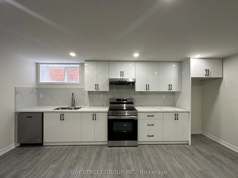 17 Kilkenny Dr #LOWER — Photo 4