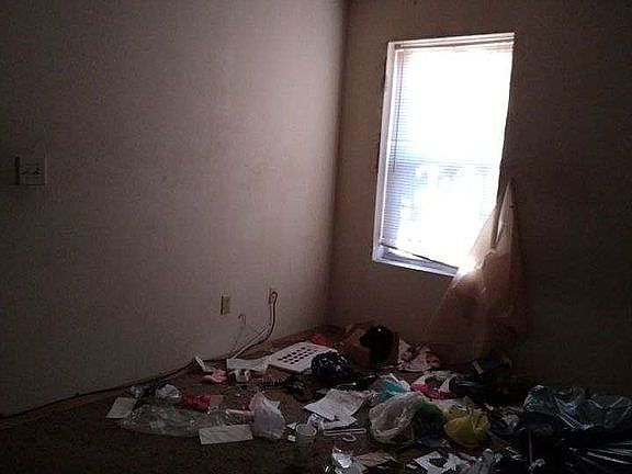 5th image of 2816 Kensington Ave