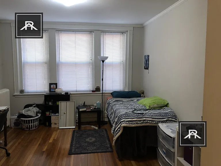 100 Strathmore Rd #2 — Photo 6