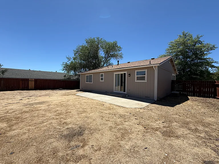 6408 Aleut Ct — Photo 12