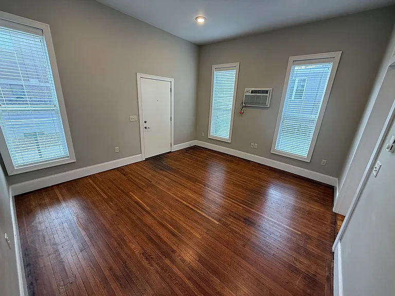 201 N Spring Ave #1-8 — Photo 8