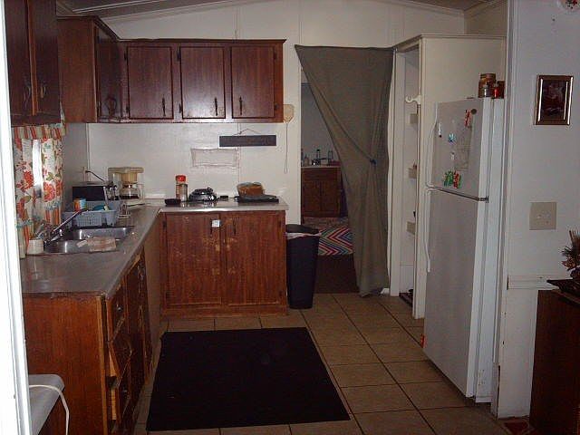 2nd image of 102 Market St