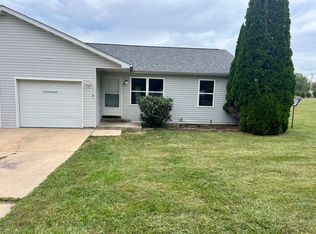 303 Prospect Ave #P303B, Cuba, MO 65453