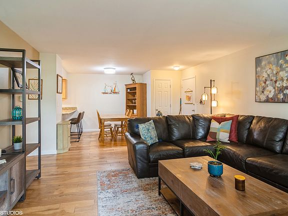 3rd image of 4412 Euclid Ave APT 1C