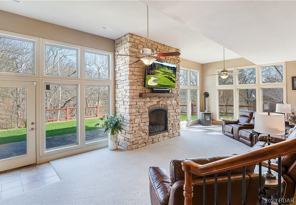 1st image of 328 Cherry Hill Ln