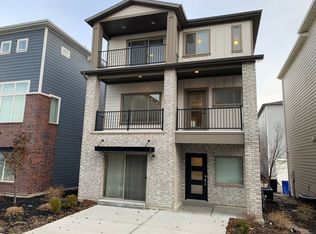 73 N Rio Grand Ave, Farmington, UT 84025