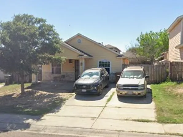 4736 Loma Vista Dr, Laredo, TX 78046