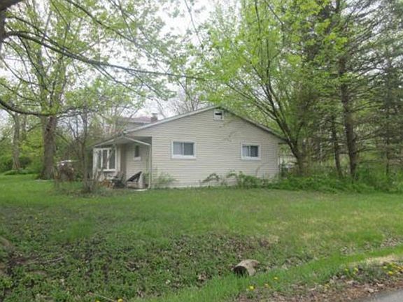 2nd image of 15308 Le Claire Ave