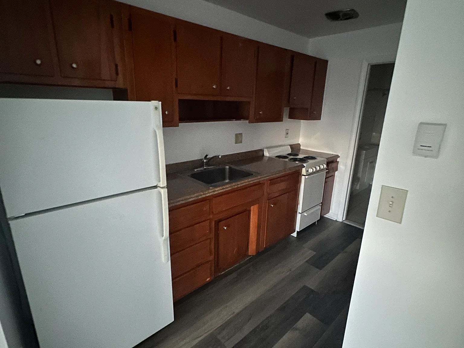 211 Birdseye St — Photo 4