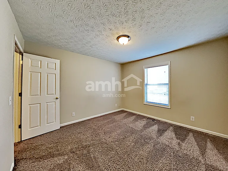 624 Glendale Forest Dr — Photo 12