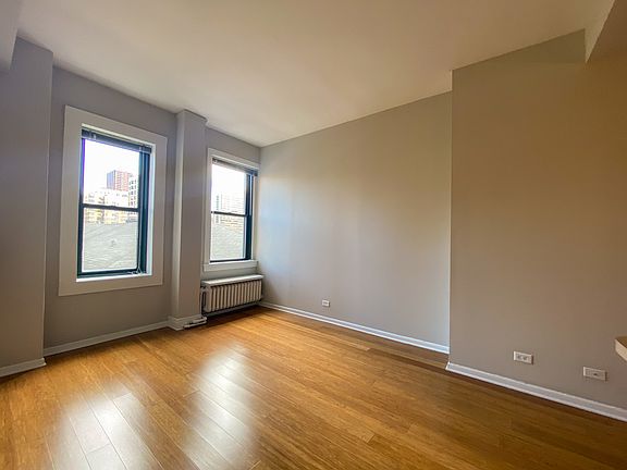4th image of 520 W Wellington Ave APT 4I