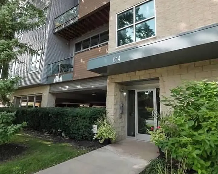614 S Troy St #102 — Photo 26