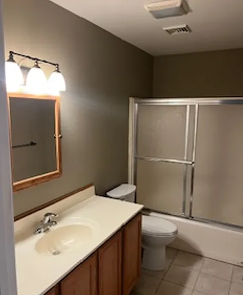 913 Dunmore St — Photo 3