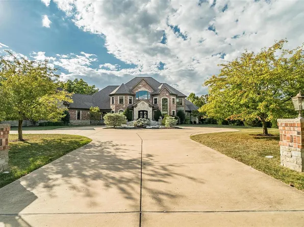 1377 S Mason Rd, Saint Louis, MO 63131