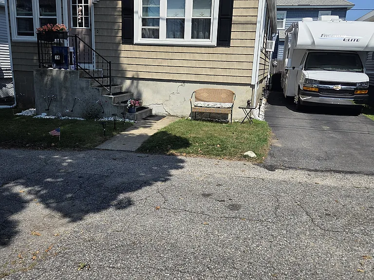 14 McKay Ave — Photo 16