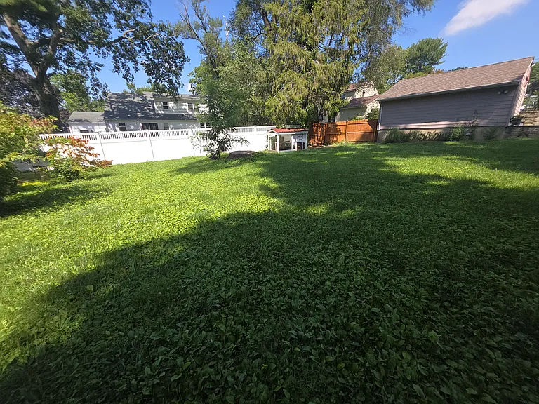 316 Hutchinson Ave — Photo 32