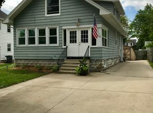 1320 S Van Buren St, Green Bay, WI 54301