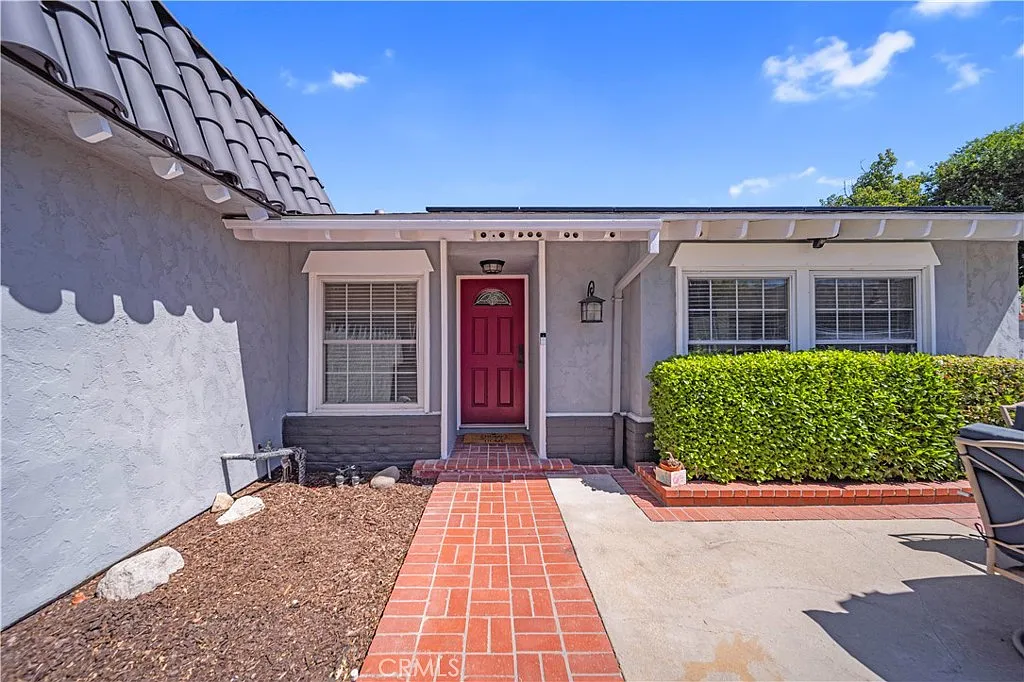 4 bed, 1745 sqft, $4,300 — Photo 4