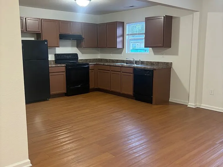 Kinway Apartments - TK — Photo 20