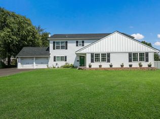 16 Rust Hill Rd, Levittown, PA 19056