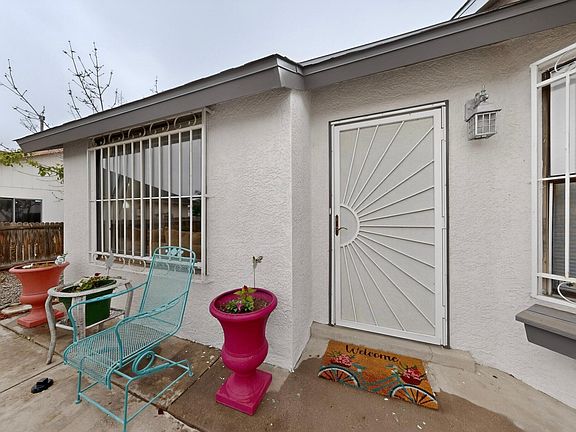 5th image of 919 Sunbird Rd SW