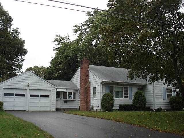 1st image of 74 Iroquois Dr