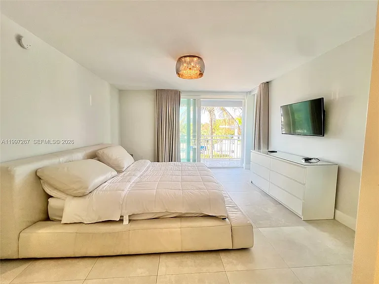 7832 Collins Ave #304 — Photo 15