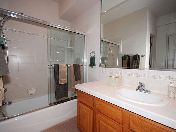 "2nd bedroom full bath."